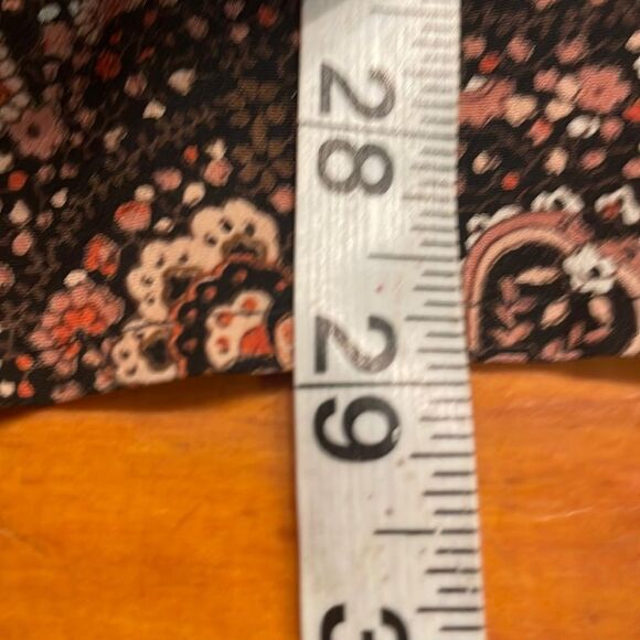 Size 26/28 Venezia Jeans short ruffle sleeve v-neck floral print brown tunic top - Picture 16 of 16